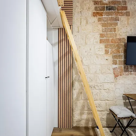 Batignolles Cozy Renovated Paris